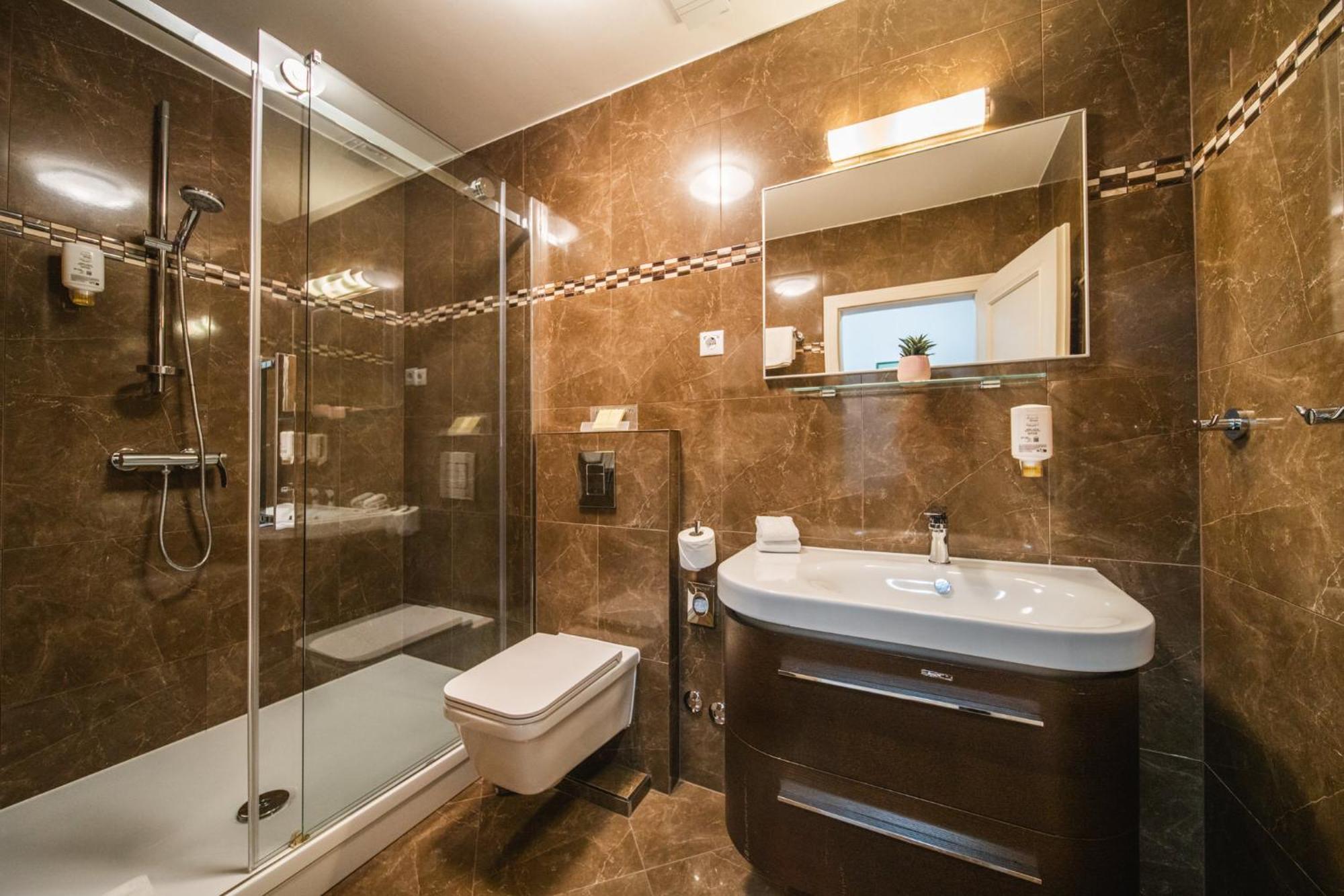 Sunce Palace Apartments With Free Offsite Parking Дубровник Екстер'єр фото